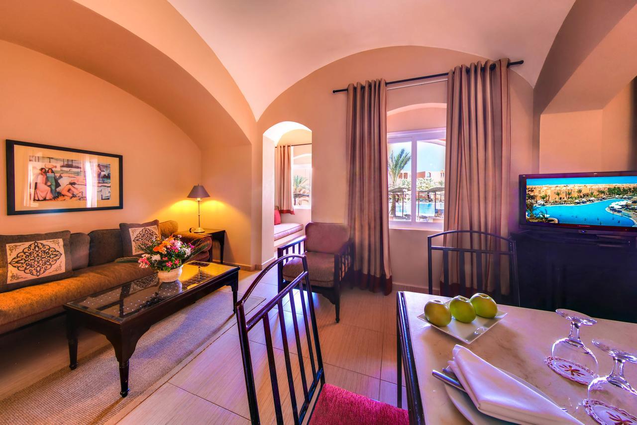 Готель Jaz Makadi Oasis Club Екстер'єр фото