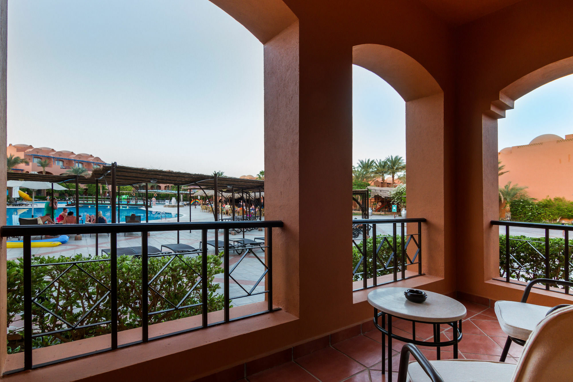 Готель Jaz Makadi Oasis Club Екстер'єр фото